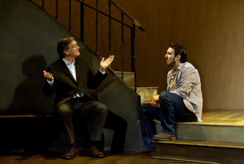 Josep Maria Flotats y Arnau Puig en Serlo o no, de Jean-Claude Grumberg